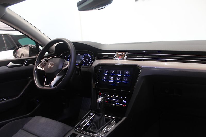 Volkswagen Passat (2022) 2.0TDI DSG Display Nez.Topení - fotka 25 z 36