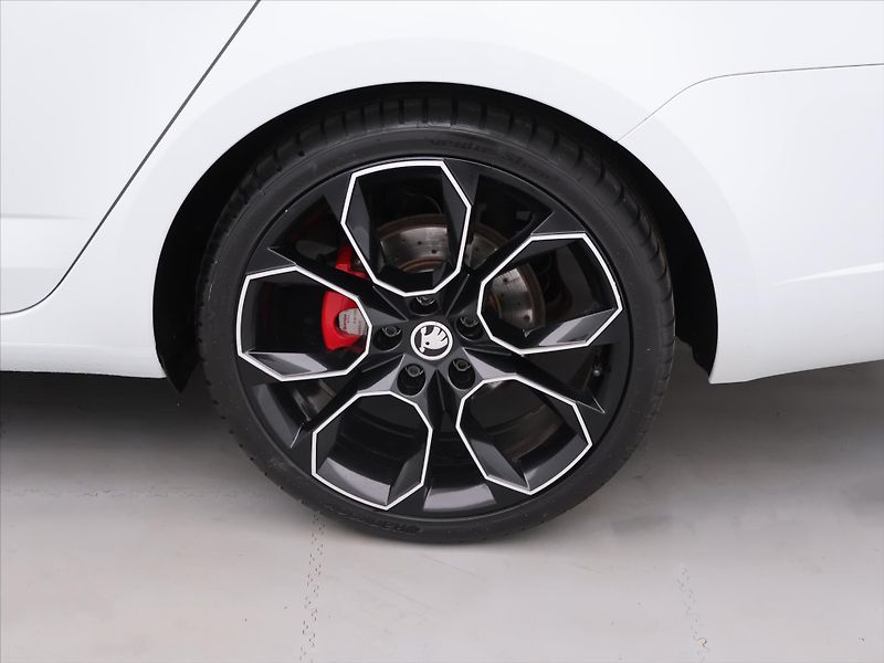Škoda Octavia RS 2,0 TSI 169kW DSG 1.Maj. - fotka 24 z 31