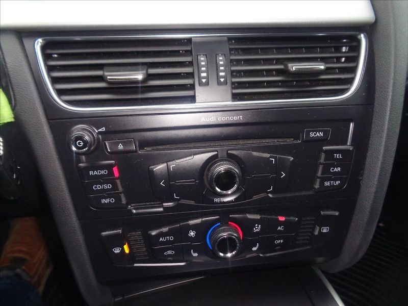 Audi A4 1,8 - fotka 15 z 16