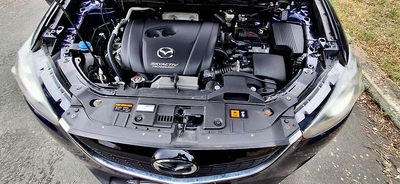 Mazda CX-5 2.0 benzin 121 kw Rezervace - fotka 8 z 37