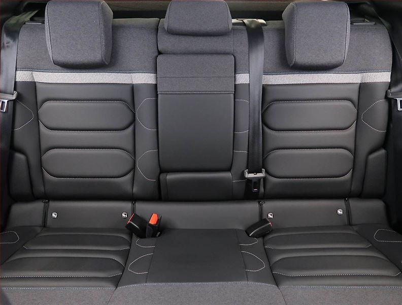 Citroën ë-C4 (2022) Shine 50 kWh, SoH 94% - fotka 10 z 27