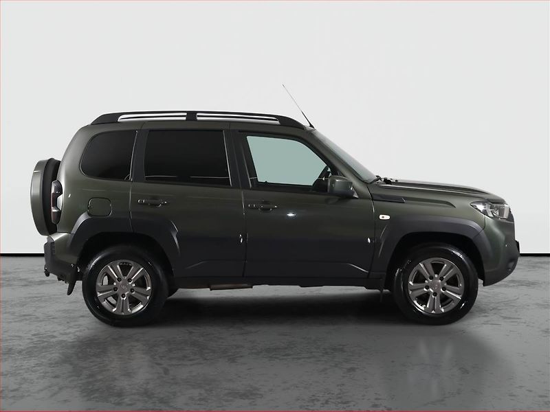 Lada Niva (2021) Urban 1700 i, LPG, 4X4 - fotka 6 z 15