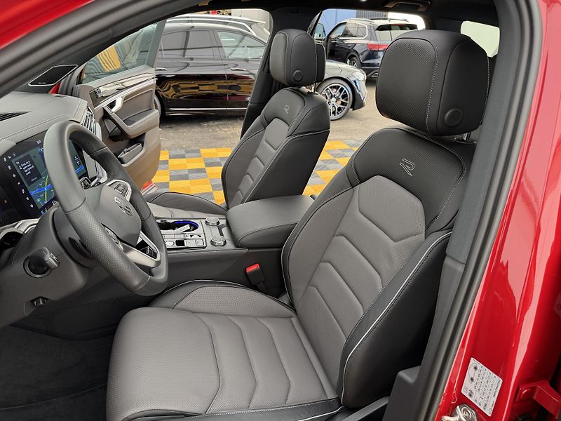 Volkswagen Touareg 3.0Tdi*210kw*1-MAJ*DPH*R-Line* - fotka 11 z 50