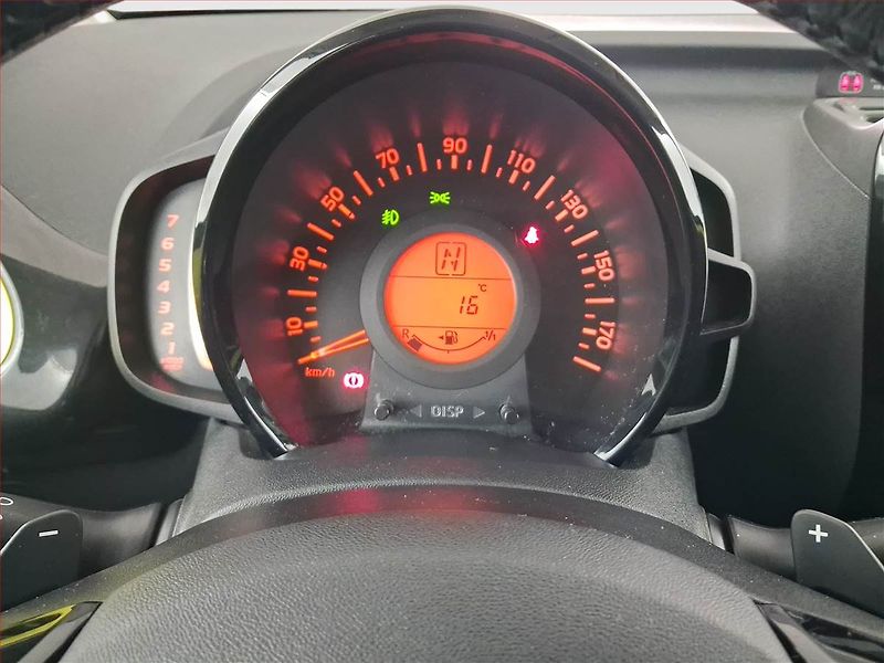 Toyota Aygo (2017) 1.0 VVT-i, Automat - fotka 11 z 20