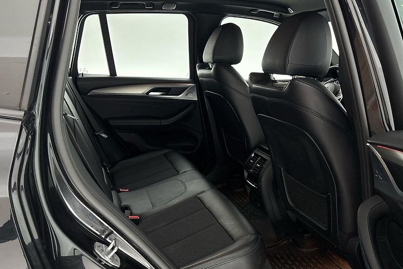 BMW X3 2.0i - fotka 12 z 26