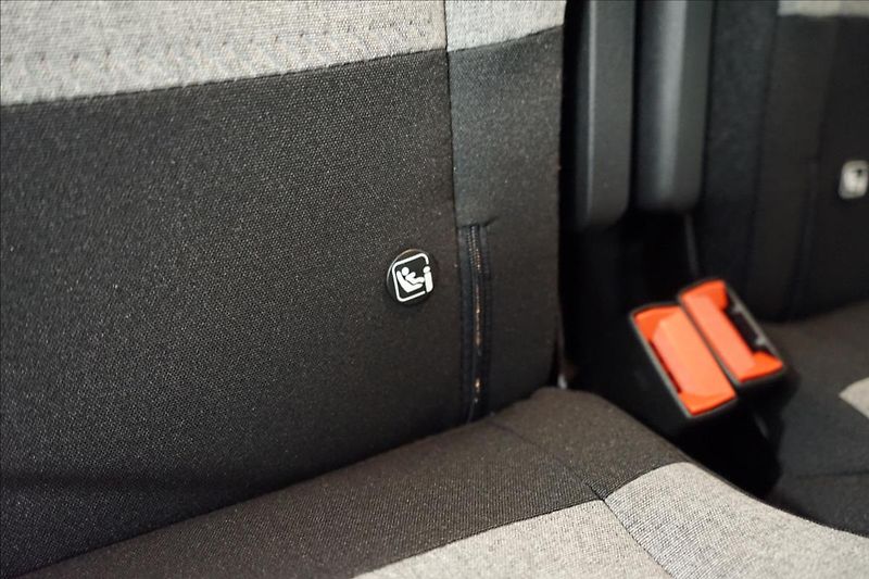 Citroën Berlingo (2026) 1,2 Petrol 110k Manual PLUS - fotka 18 z 18