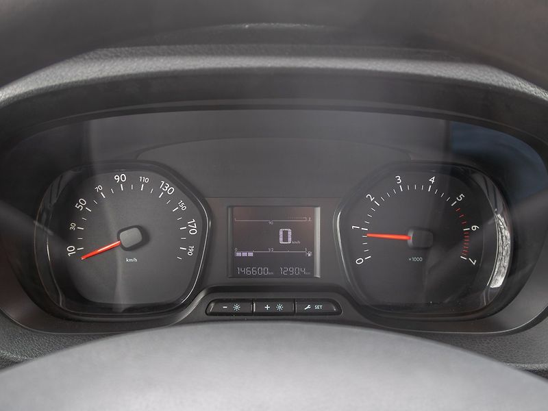 Citroën Jumpy (2019) 2.0D 110KW L 9sed – PO SERVISU - fotka 17 z 44