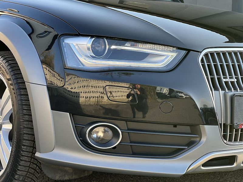 Audi A4 Allroad 2.0TDi QUATTRO AUTOMAT ALU - fotka 39 z 44