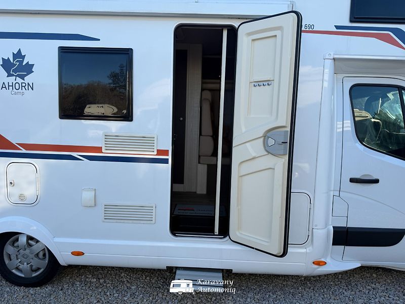 Ahorn Ostatní (2022) Renault Camp A 690 Markíza - fotka 6 z 32