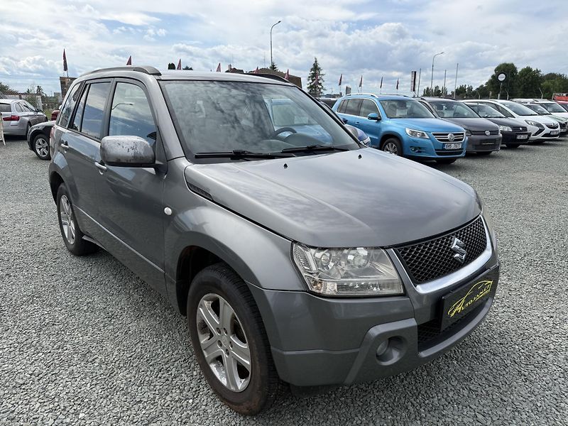 Suzuki Grand Vitara 2.0 16V 4x4  - fotka 1 z 13