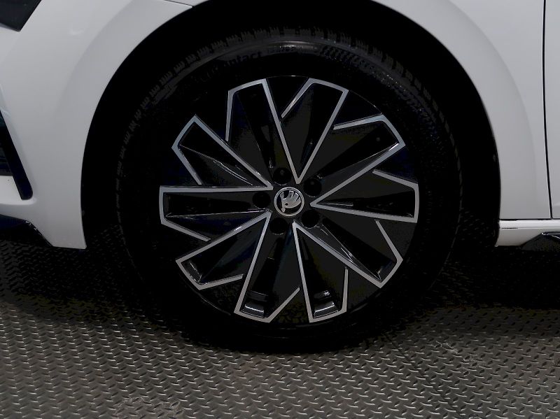 Škoda Scala (2023) MONTE CARLO 1.5TSI 110KW PANOR - fotka 12 z 40