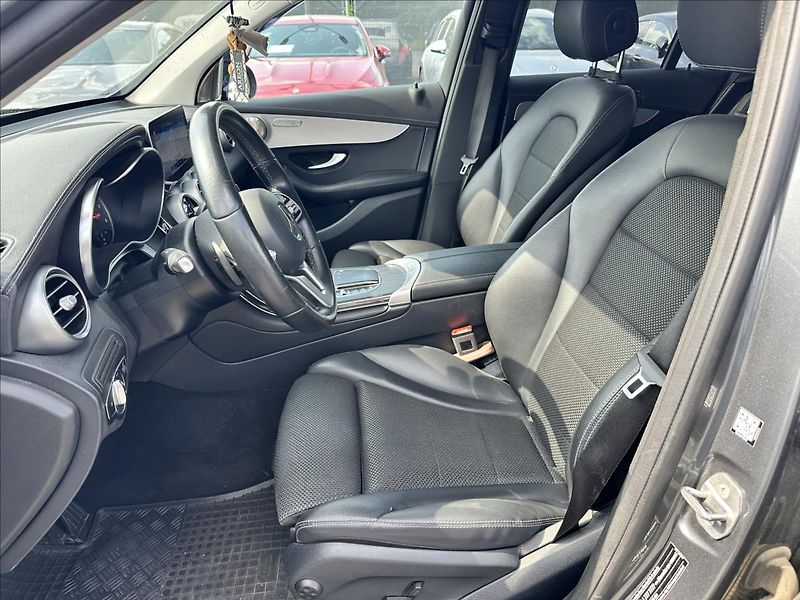 Mercedes-Benz GLC 220d 4MATIC - fotka 10 z 13