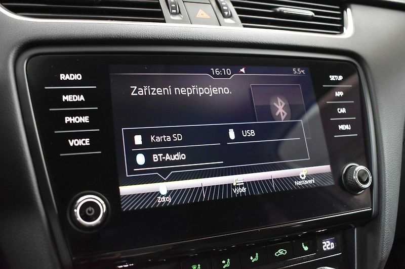 Škoda Octavia 1.6 TDI*85kW*STYLE*DPH* - fotka 25 z 36