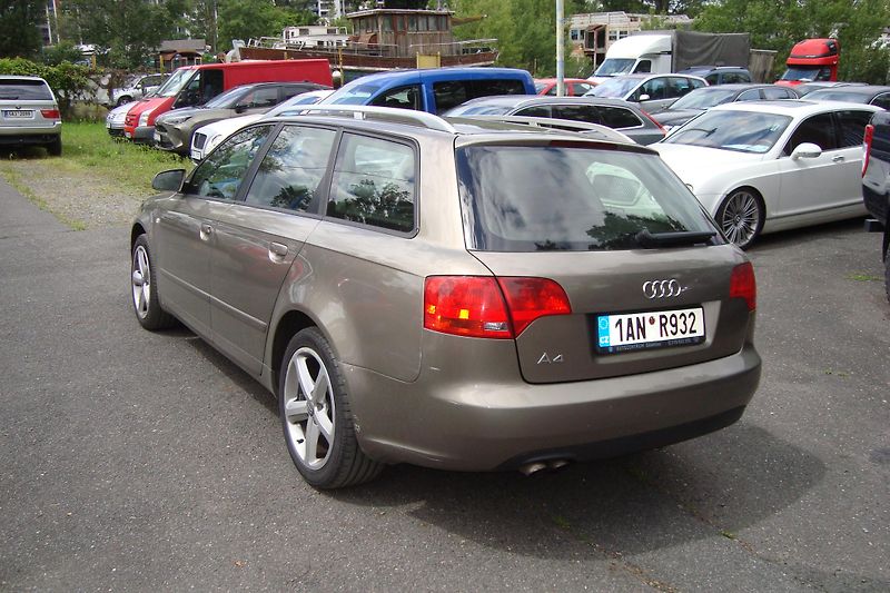 Audi A4 Avant (2006) 2.0 TDi, AUT - fotka 5 z 43