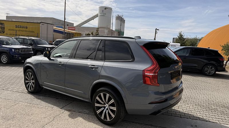 Volvo XC90 (2022) B5 ,ČR, Plus Dark,ventilace - fotka 62 z 72