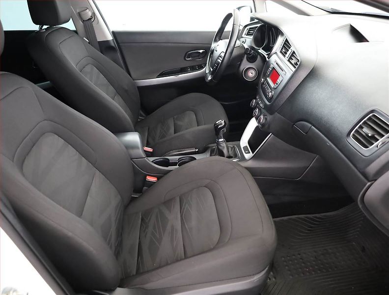 Kia Ceed (2018) 1.6 GDI, Serv.kniha, Tempomat - fotka 7 z 13