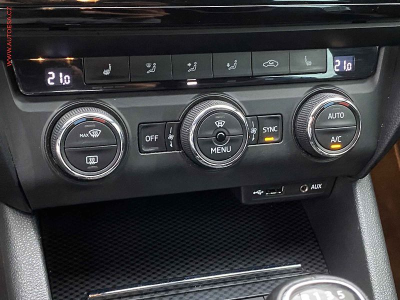 Škoda Octavia (2016) 2.0 TDi, RS, bixen, TZ, +kola - fotka 14 z 18