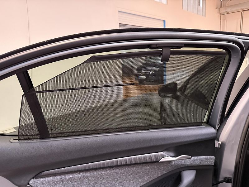 Škoda Superb 2.0 TSI 150kW Selection DSG - fotka 13 z 16