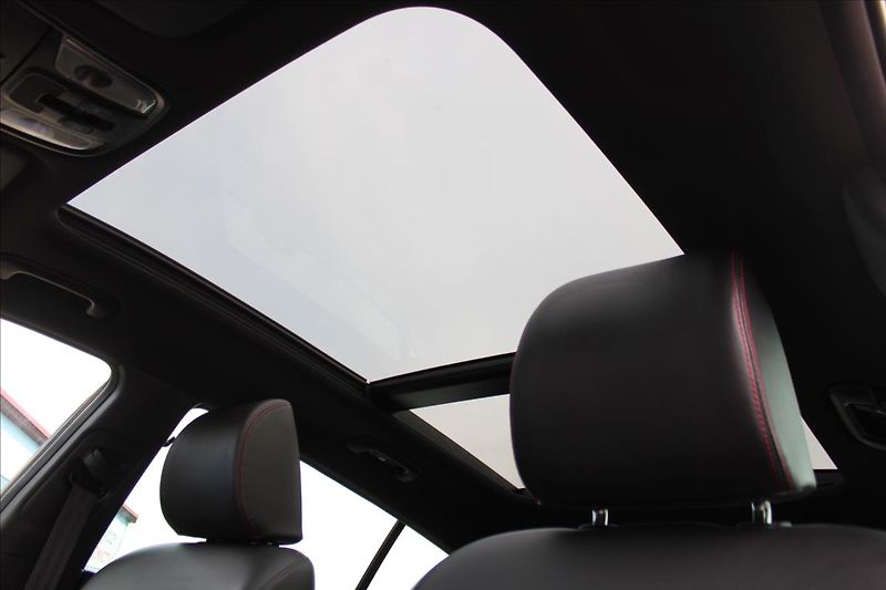 Kia Sportage 2,0 CRDi  ČR,A/T,4x4,GT-LINE - fotka 31 z 43