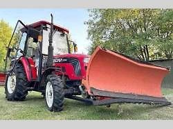 Traktor Zetor 7011.