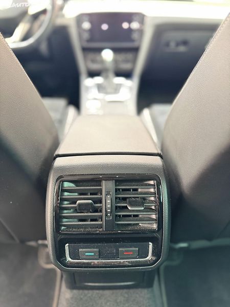 Volkswagen Passat 1.5TSi 110kW DSG ČR - fotka 17 z 28