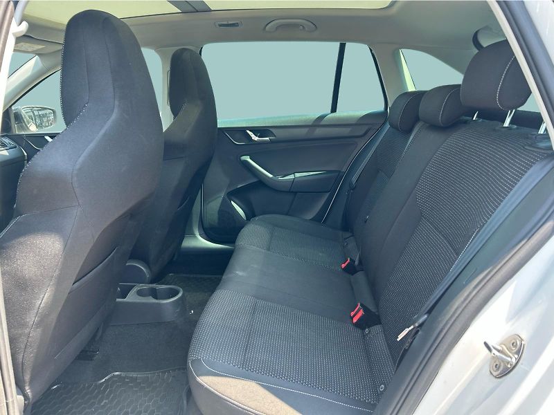 Škoda Rapid (2014) SPB AMB TD 77/1.6 M5F - fotka 12 z 22