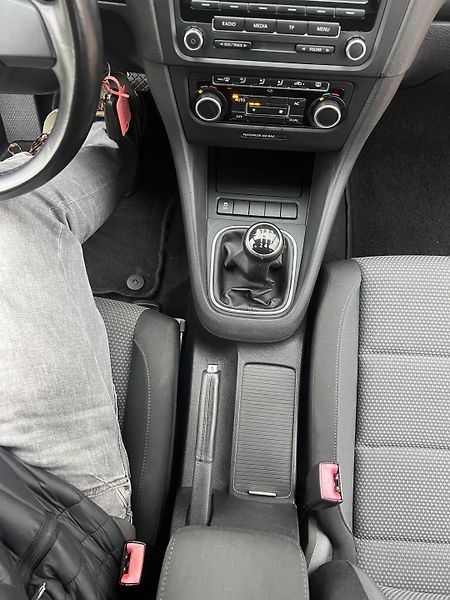 Volkswagen Golf 1.2TSI 77KW,ALU,DIGIKLIMA,ESP - fotka 37 z 41