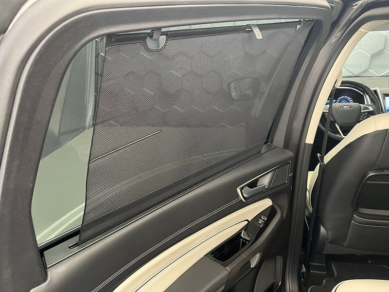 Ford S-MAX 2.5 Duratec HEV VIGNALE - fotka 33 z 61