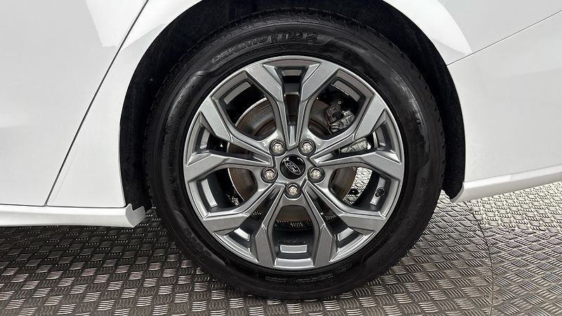 Ford Focus 1.0 Ecoboost AUT St-Line X Kom - fotka 19 z 27