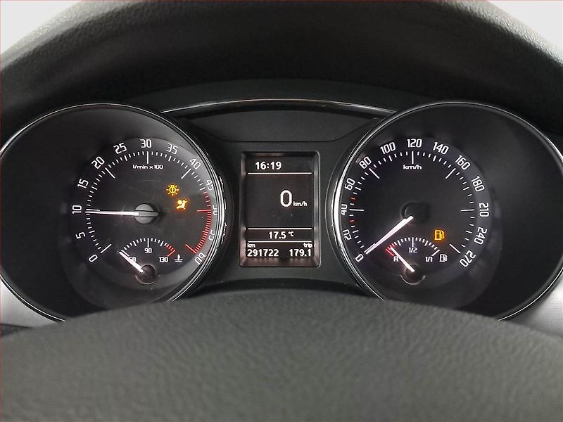 Škoda Superb (2010) 2.0 TDI, 4X4, Xenony - fotka 11 z 16
