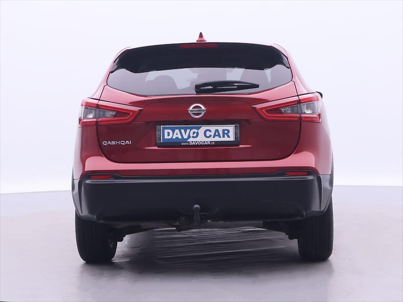 Nissan Qashqai 1,3 DIG-T 117kW Automat Acenta - fotka 6 z 27