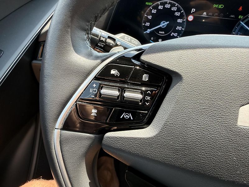 Kia Niro (2023) 1.6 GDI,HEV,ČR,5,5 L/100KM - fotka 19 z 22