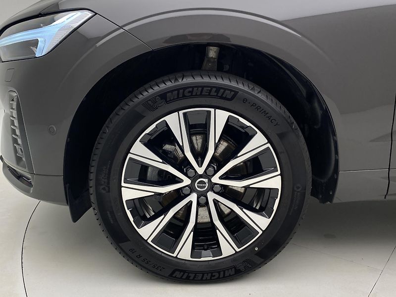 Volvo XC60 B5 AWD DARK PLUS REZERVACE - fotka 36 z 57