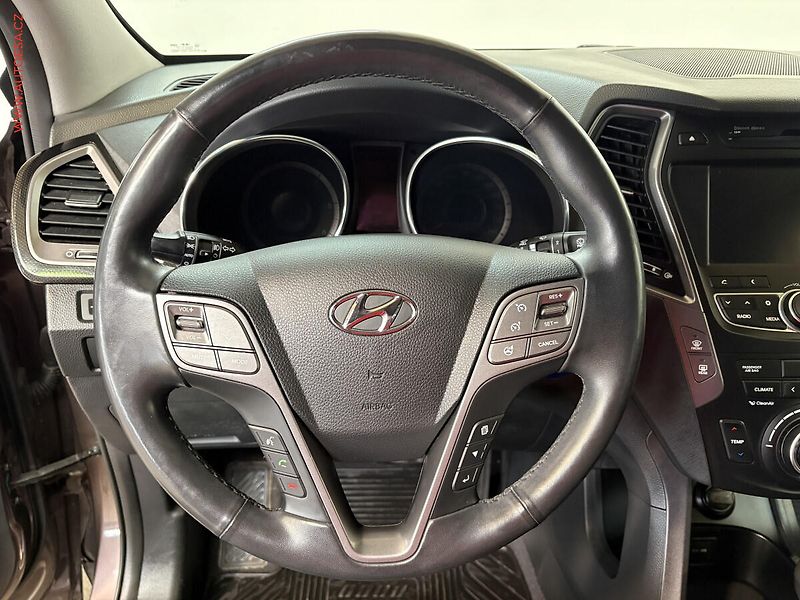 Hyundai Santa Fe (2015) 2.2CRDi 4x4, ČR, AT - fotka 17 z 20