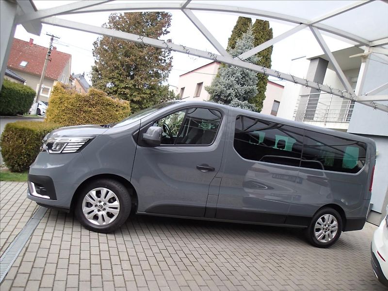 Renault Trafic 2,0 1.maj. ČR,DPH, 8míst - fotka 6 z 48