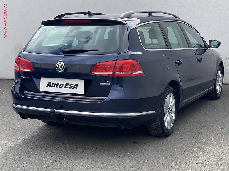 Volkswagen Passat (2012) 1.4 TSi, Comfortline, park - fotka 4 z 18