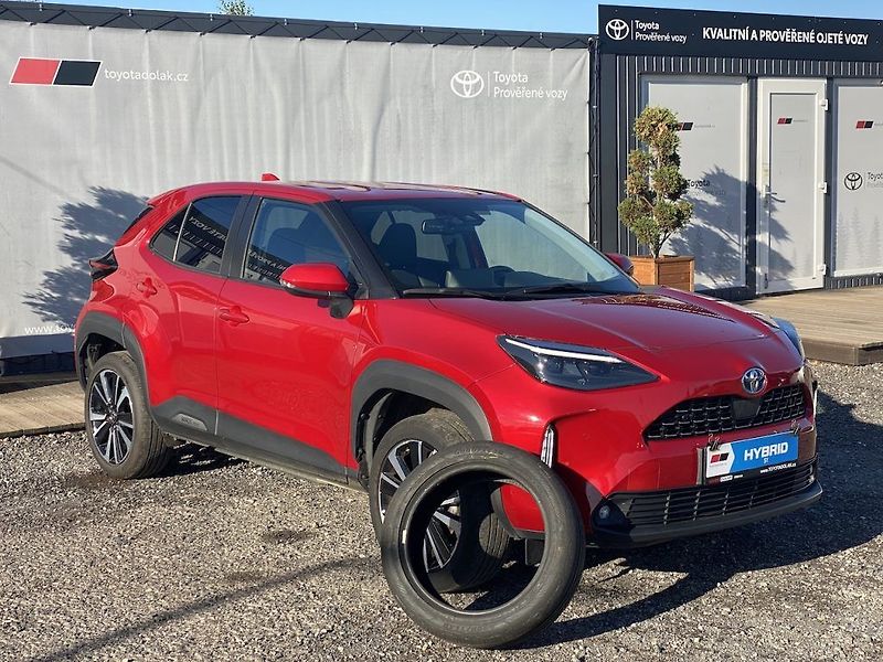 Toyota Yaris Cross 1.5HSD, ČR, Executive, 4x4 - fotka 1 z 19
