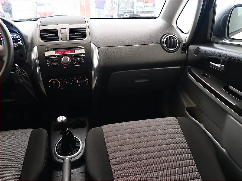 Suzuki SX4 (2013) 1.6 VVT, 4X4, Serv.kniha - fotka 8 z 15