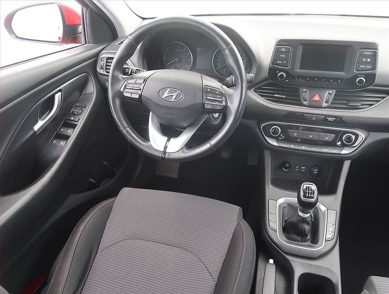 Hyundai i30 (2018) 1.0 T-GDI, Serv.kniha - fotka 7 z 18