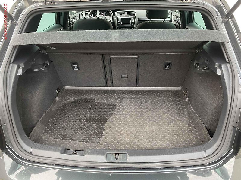 Volkswagen Golf (2015) 2.0 TFSi, GTi, DSG - fotka 7 z 18