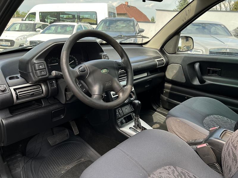 Land Rover Freelander 2.0 TD4 82kW KLIM/AUT/STŘ.OKNO - fotka 8 z 13