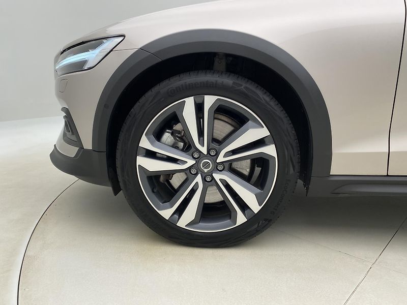 Volvo V60 CC B5 AWD BRIGHT PLUS AUT  - fotka 35 z 58