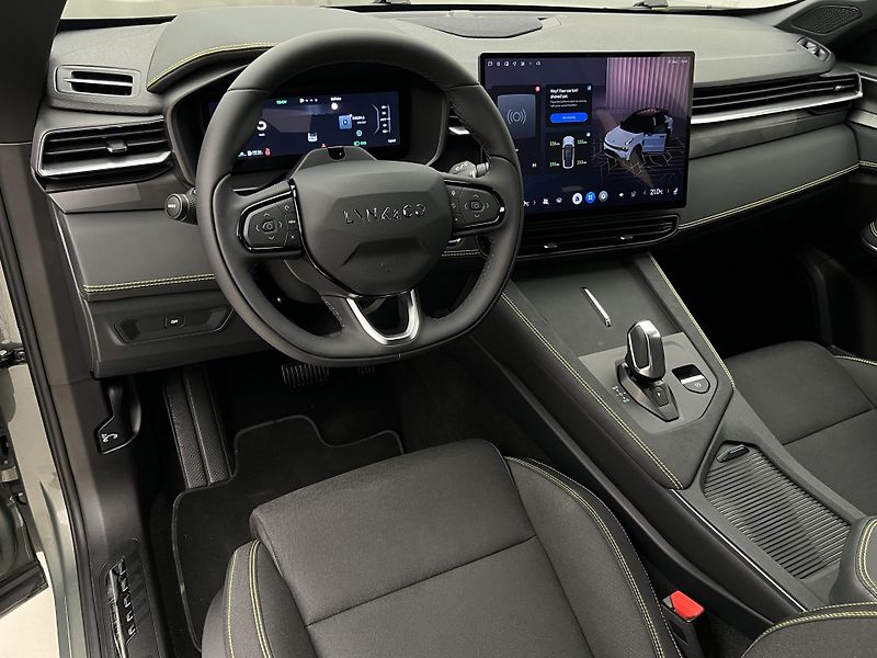 Lynk & Co 01 CORE PHEV AUT CZ 1.maj - fotka 4 z 46