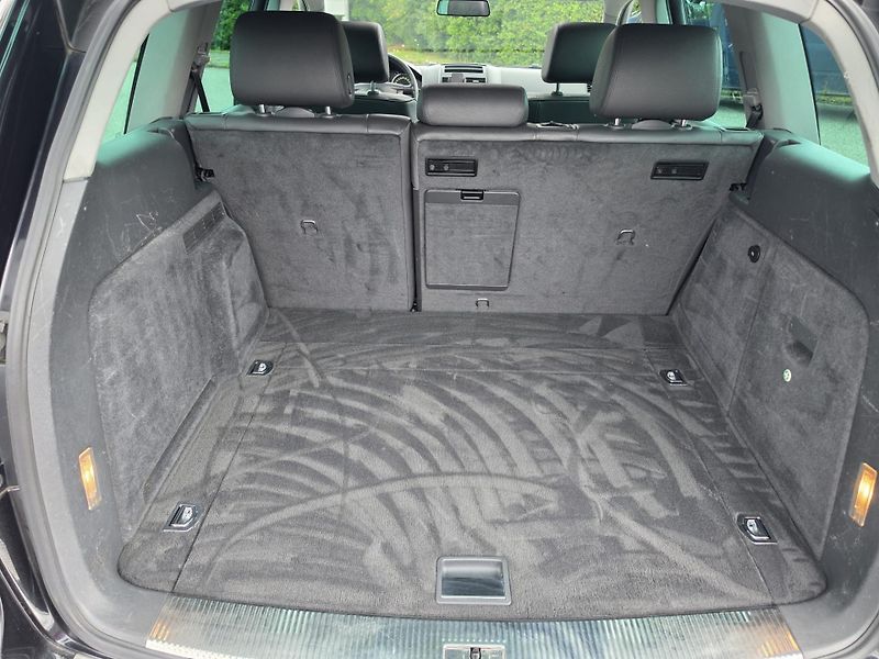 Volkswagen Touareg (2006) 3.0TDI 165Kw King Kong - fotka 23 z 26