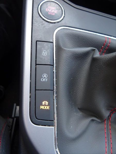 Seat Arona 1,0 TSi 85 kW FR Business - fotka 23 z 31
