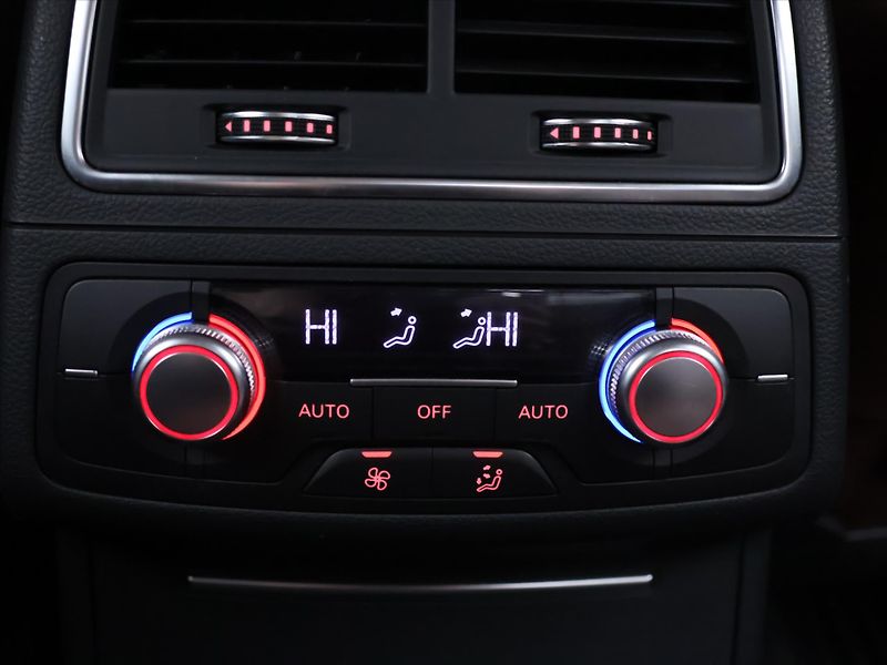 Audi A6 3,0 TDI 235kW Aut. quattro DPH - fotka 26 z 34