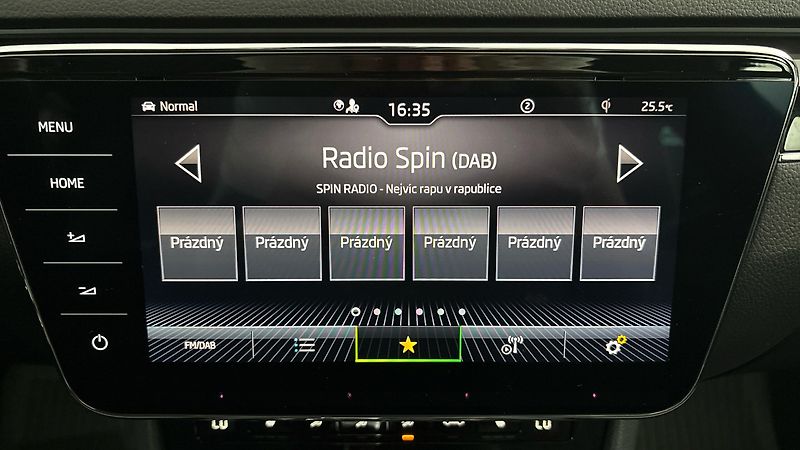 Škoda Superb 2.0 TDI DSG L&K Combi - fotka 11 z 36