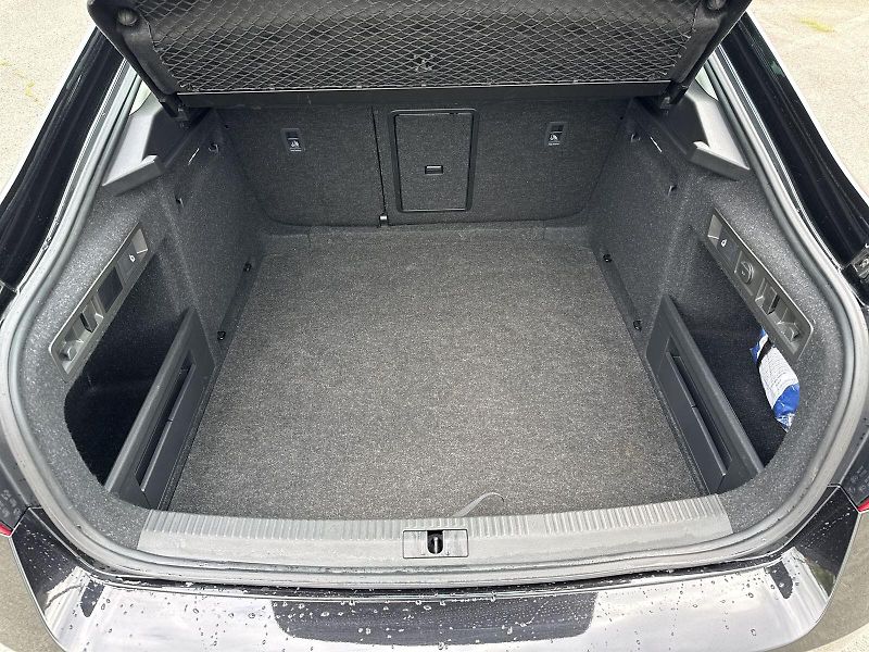 Škoda Superb (2022) 2.0 TDI Ambition - fotka 31 z 32