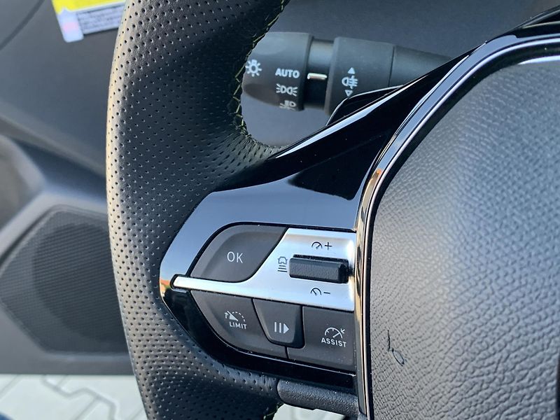 Peugeot 308 SW GT 1.6 PHEV 133kW AT8 - fotka 15 z 33