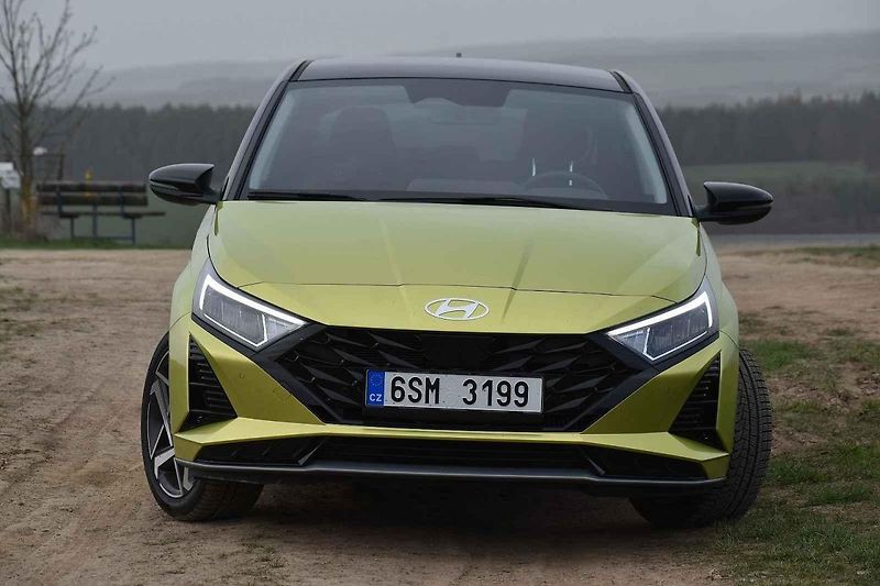 Hyundai i20 po faceliftu se moc nezměnil. Ale škoda to určitě není